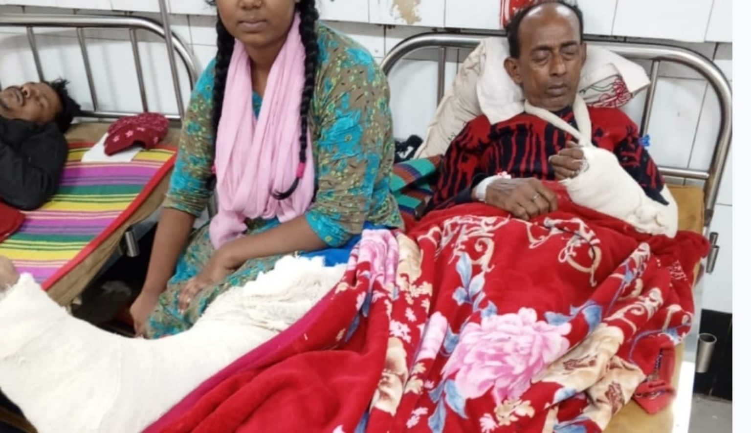 Image: Injured Jhantu Mondal is undergoing treatment in Dhaka