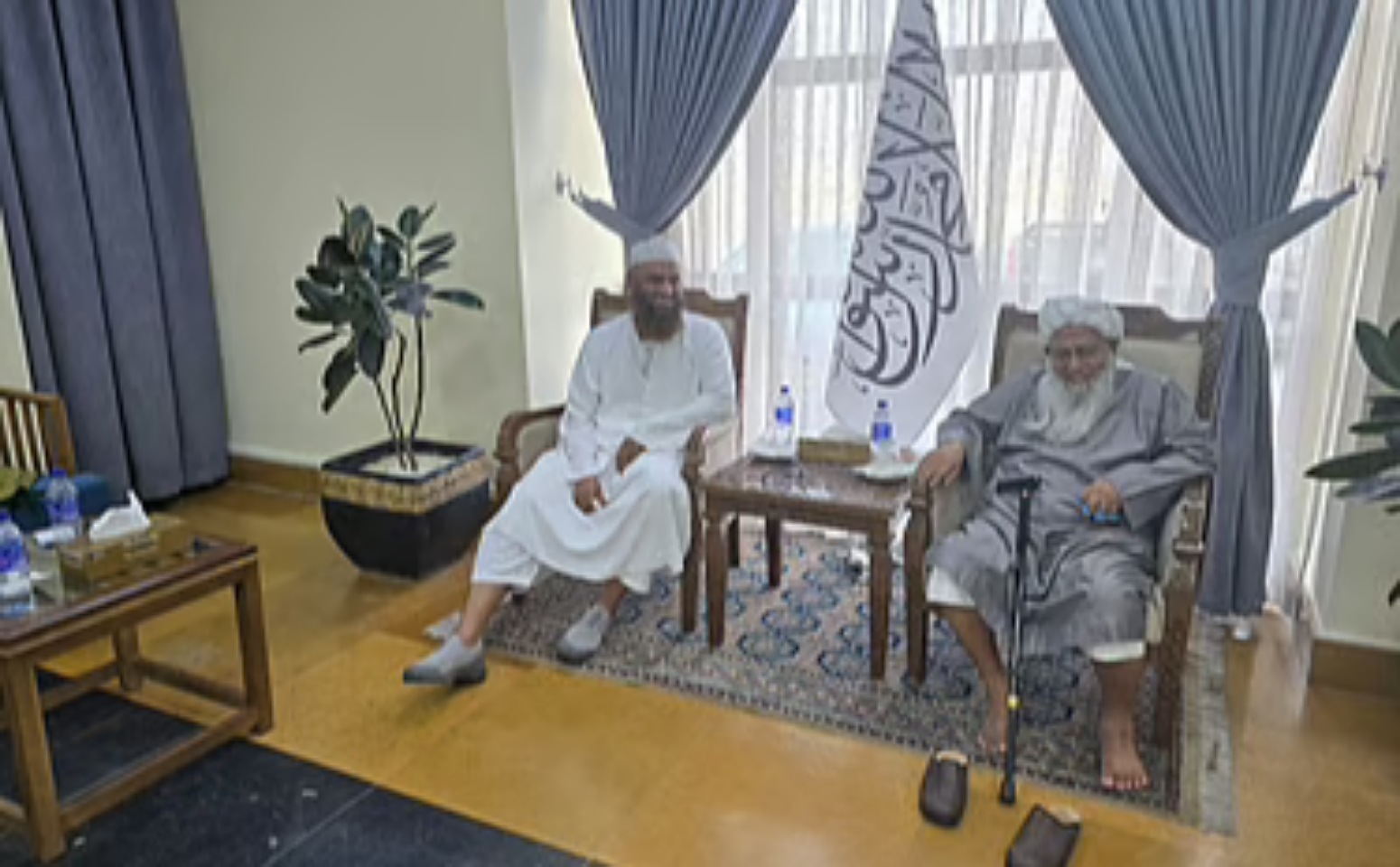 Image: Bangladeshi Radical Islamic leader Mamunul Haque with a senior Taliban leader